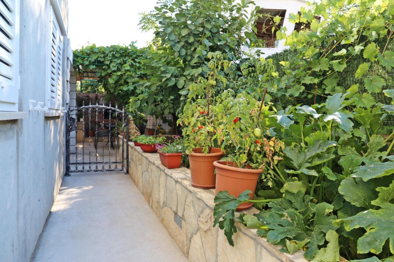 Apartment R&M Lumbarda Ngoại thất bức ảnh